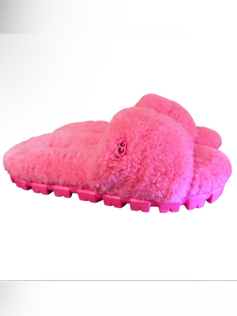 UGG
Cozetta Curly Slide Slippers in a vibrant hot pink colorway - Picture 2 of 9